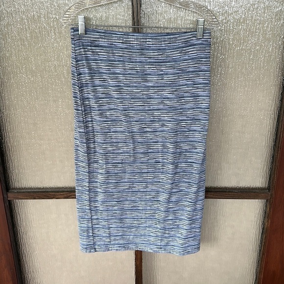 Fifteen Twenty size L blue striped MIDI skirt - Picture 3 of 6